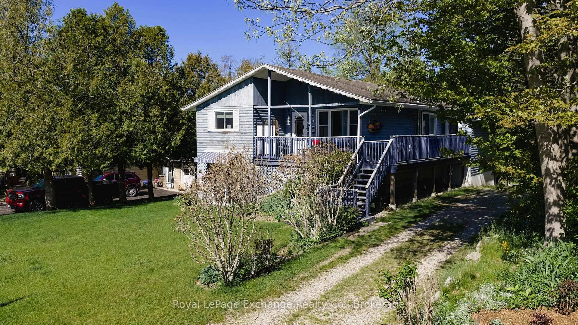 Photo 2 of 105 Menomini Road, Huron-Kinloss — HOMEH