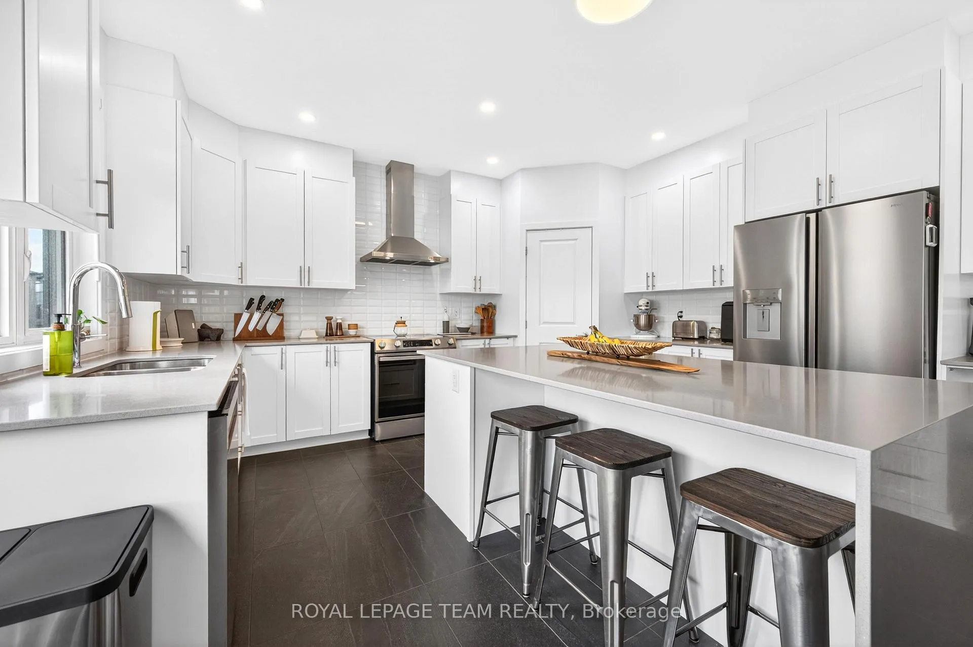 Photo 14 of 160 Highgarden Terrace, Ottawa, Leitrim — HOMEH