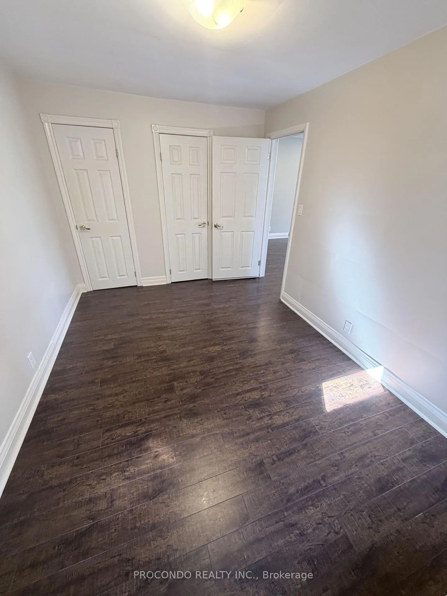 Photo 9 of Unit Upper Unit 1, 287 Lakeshore Road E, Mississauga, Port Credit — HOMEH