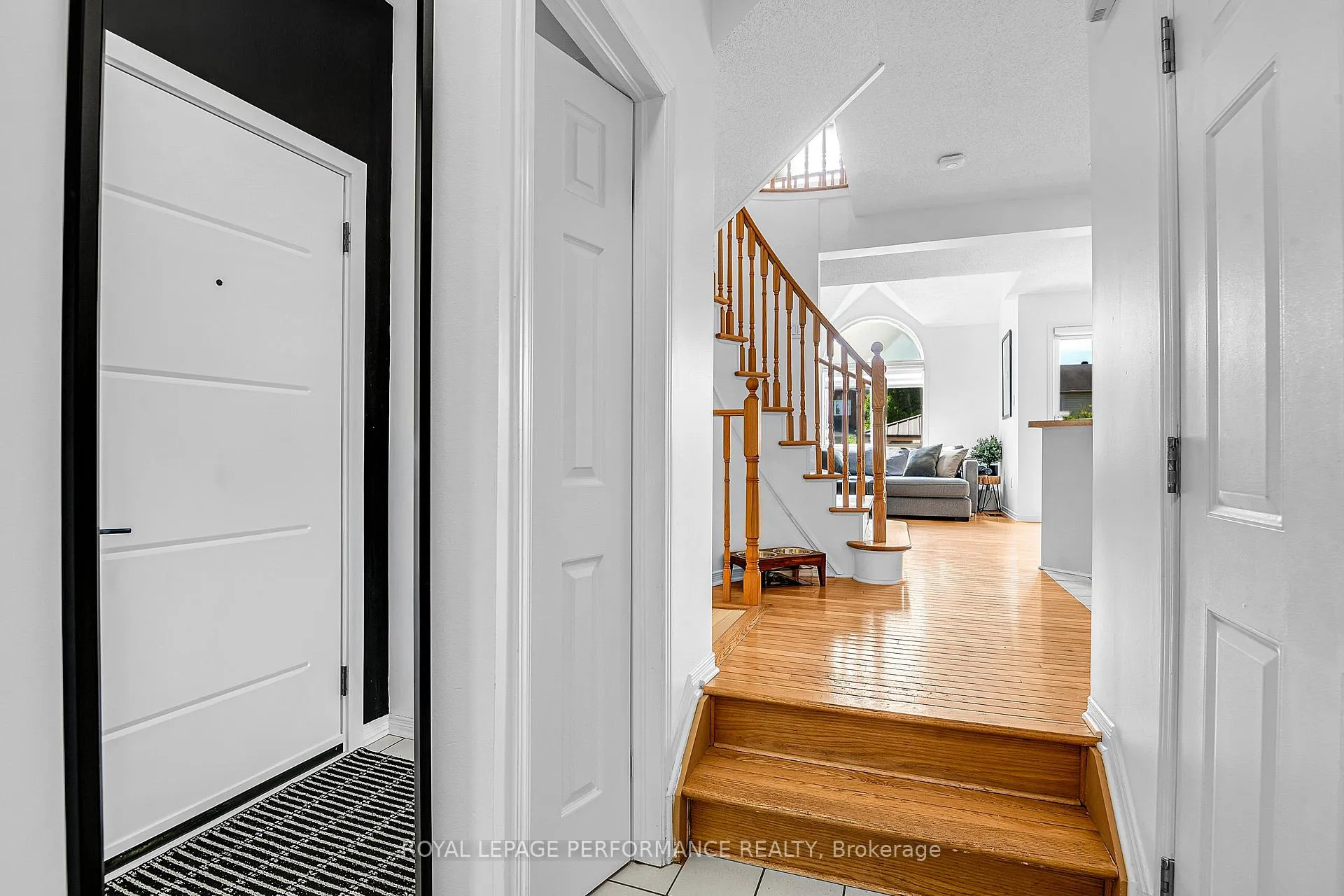 Photo 5 of 4310 Sunwood Crescent, Ottawa, Carson Grove — HOMEH