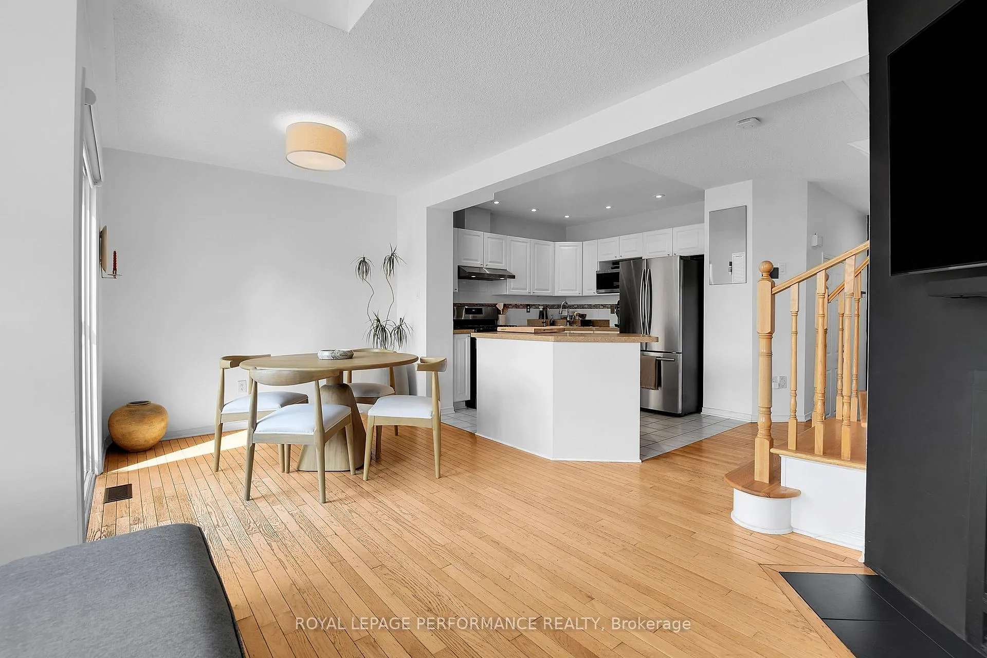 Photo 9 of 4310 Sunwood Crescent, Ottawa, Carson Grove — HOMEH