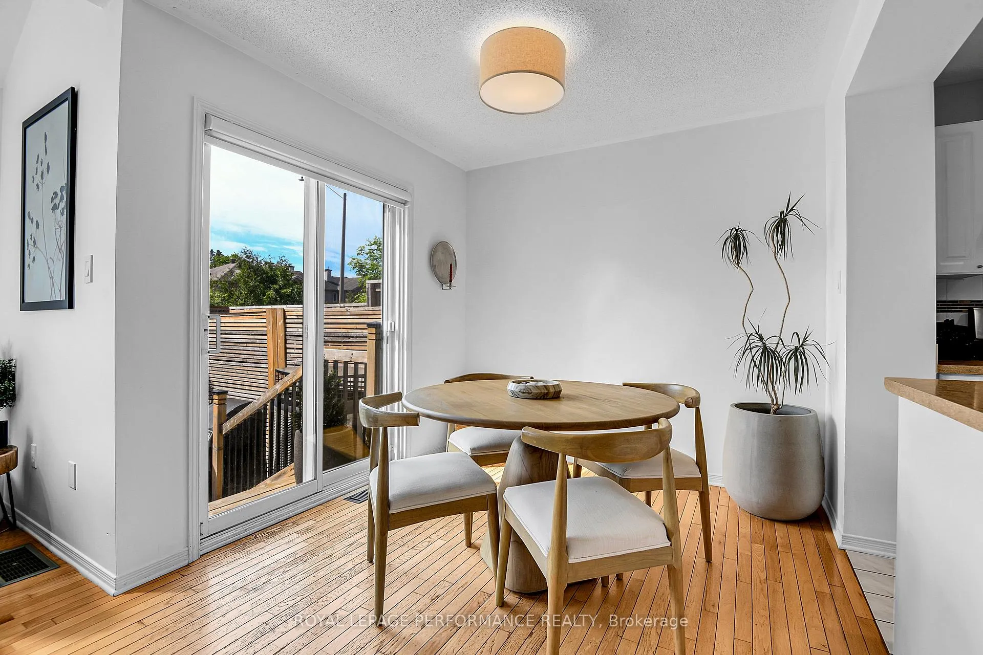 Photo 10 of 4310 Sunwood Crescent, Ottawa, Carson Grove — HOMEH