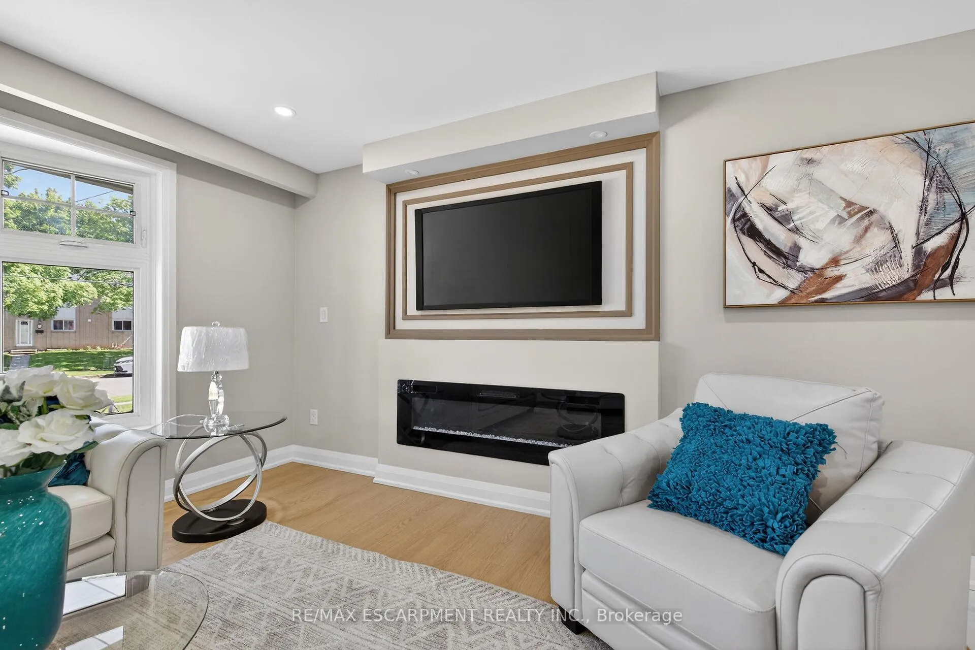 Photo 20 of 83 Riverdale Drive, Hamilton, Riverdale — HOMEH