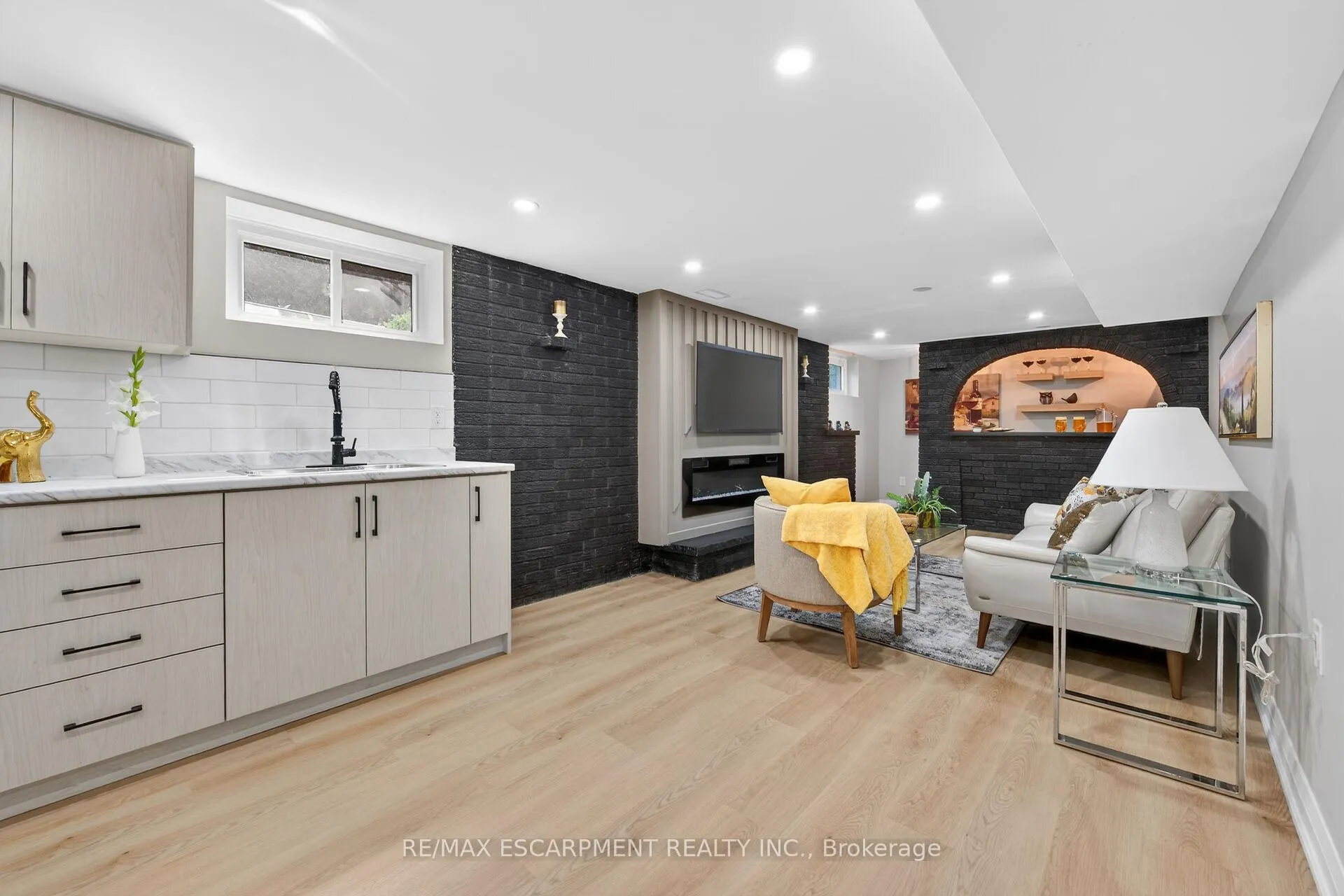 Photo 31 of 83 Riverdale Drive, Hamilton, Riverdale — HOMEH