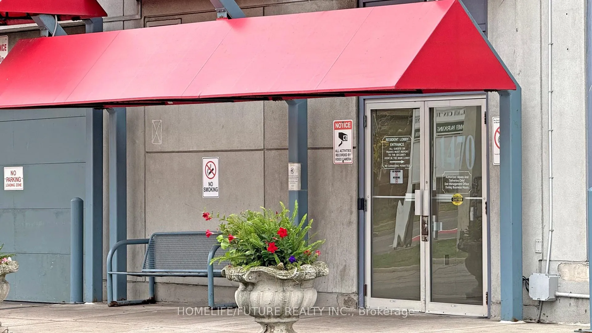 Front of Unit 1506, 1470 Midland Avenue