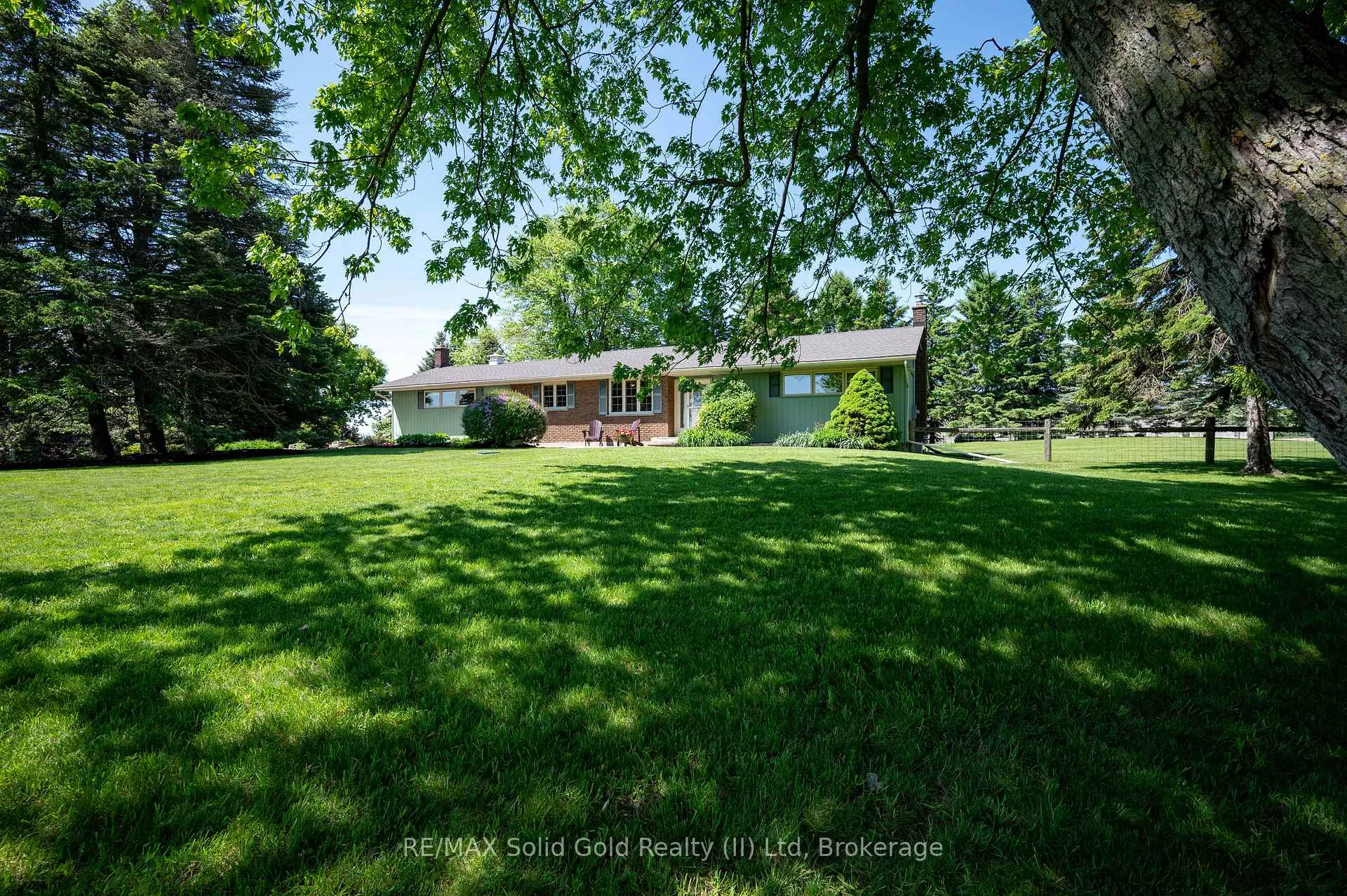 Photo 2 of 1068 Cameron Road, North Dumfries, Ayr — HOMEH