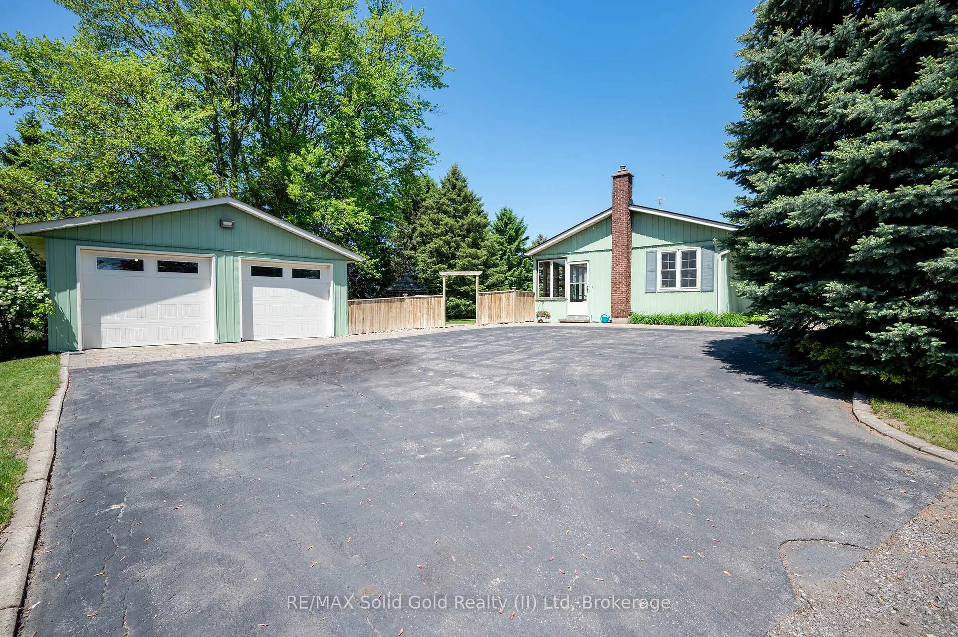 Photo 4 of 1068 Cameron Road, North Dumfries, Ayr — HOMEH