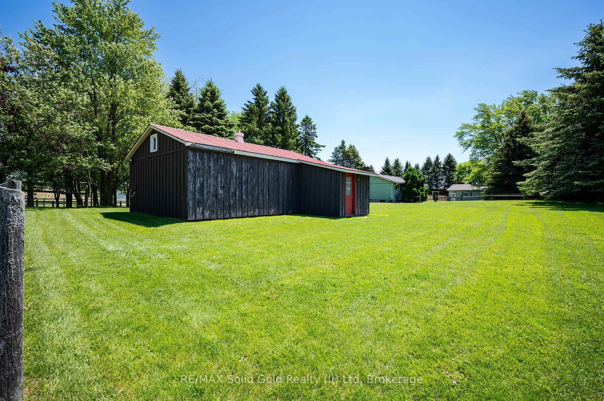 Photo 37 of 1068 Cameron Road, North Dumfries, Ayr — HOMEH