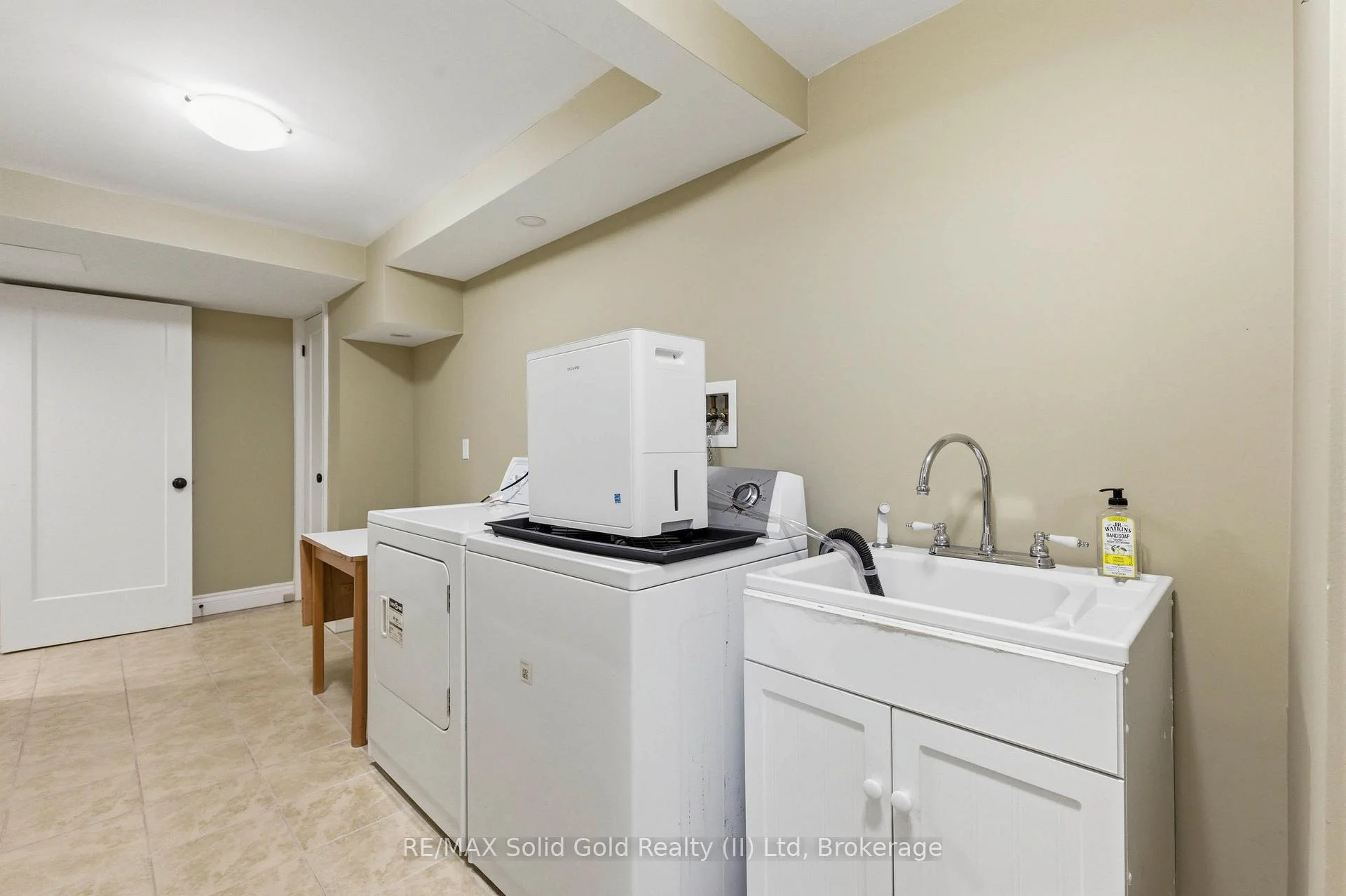 Photo 28 of 1068 Cameron Road, North Dumfries, Ayr — HOMEH