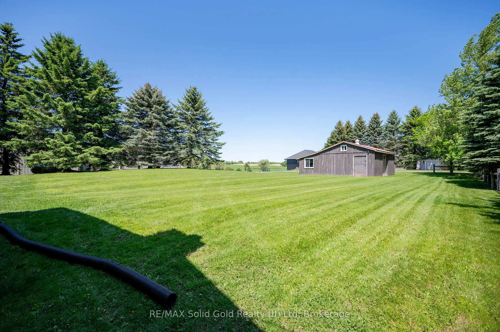 Photo 33 of 1068 Cameron Road, North Dumfries, Ayr — HOMEH