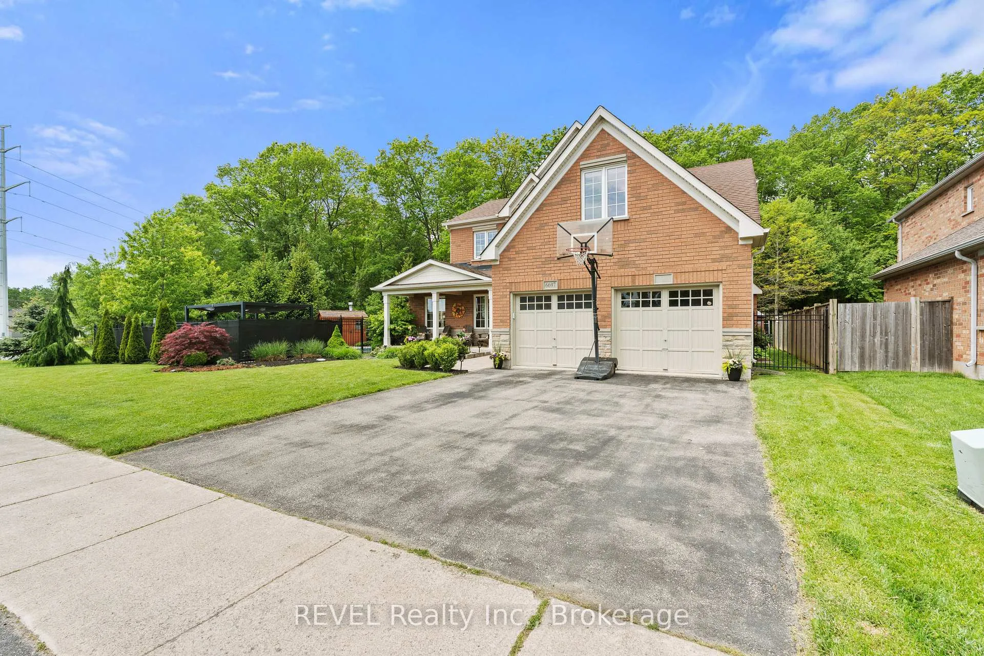 Front of 6697 St Michael Avenue