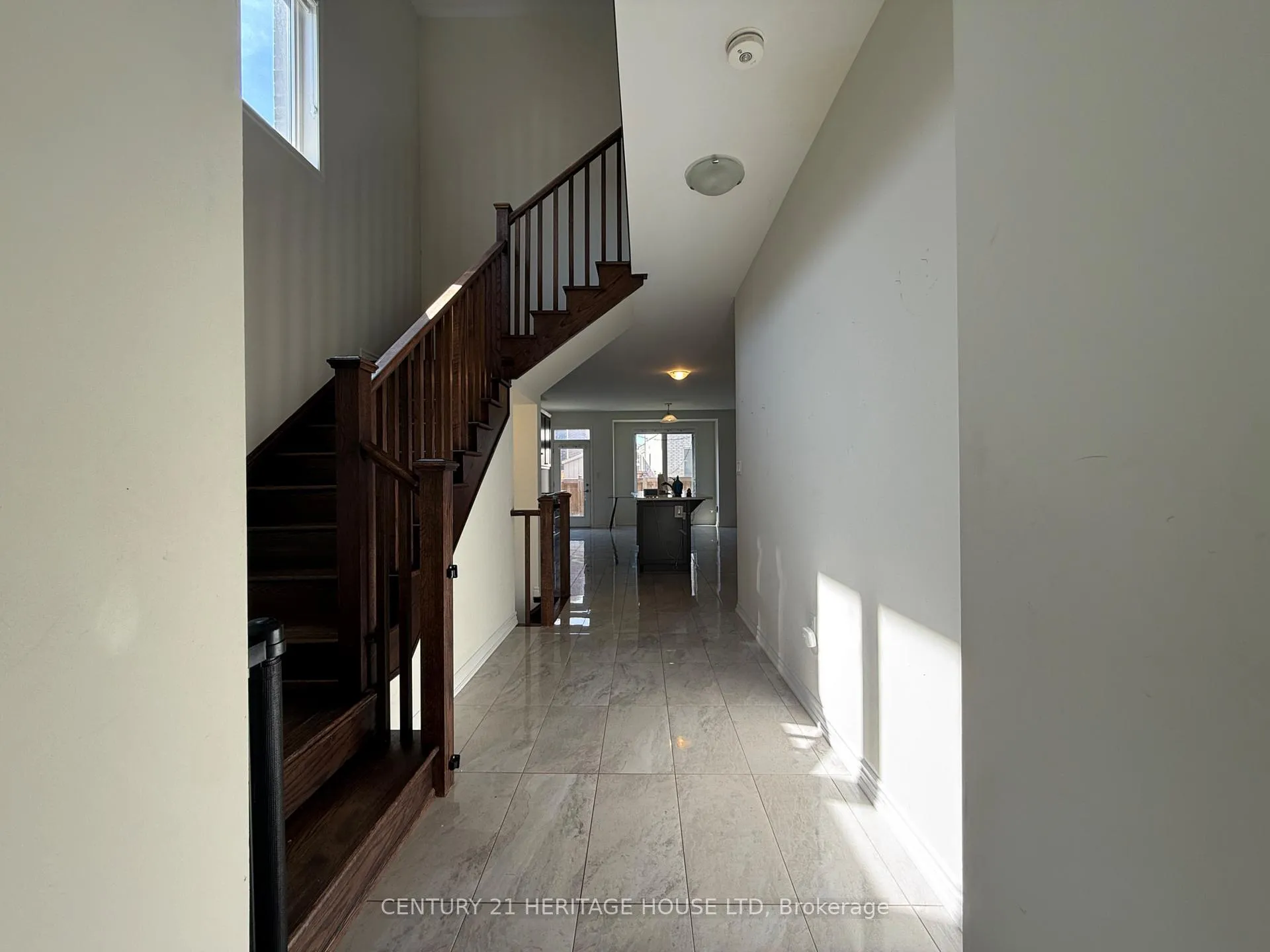 Photo 5 of 18 Dolucci Crescent E, Brampton, Northwest Brampton — HOMEH