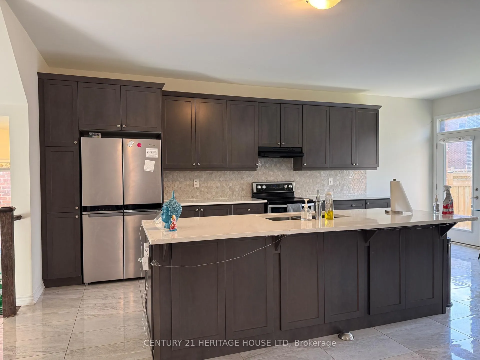 Photo 7 of 18 Dolucci Crescent E, Brampton, Northwest Brampton — HOMEH