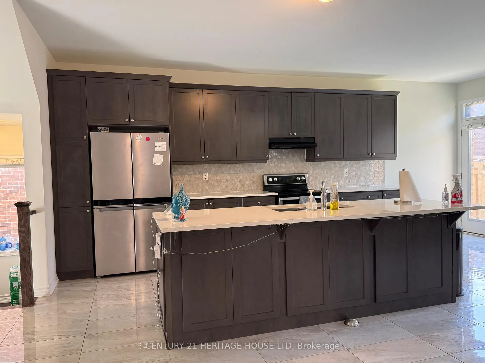 Photo 8 of 18 Dolucci Crescent E, Brampton, Northwest Brampton — HOMEH