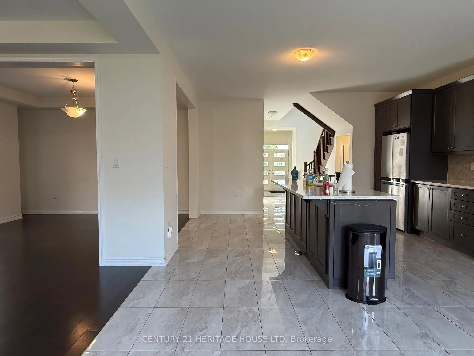 Photo 11 of 18 Dolucci Crescent E, Brampton, Northwest Brampton — HOMEH