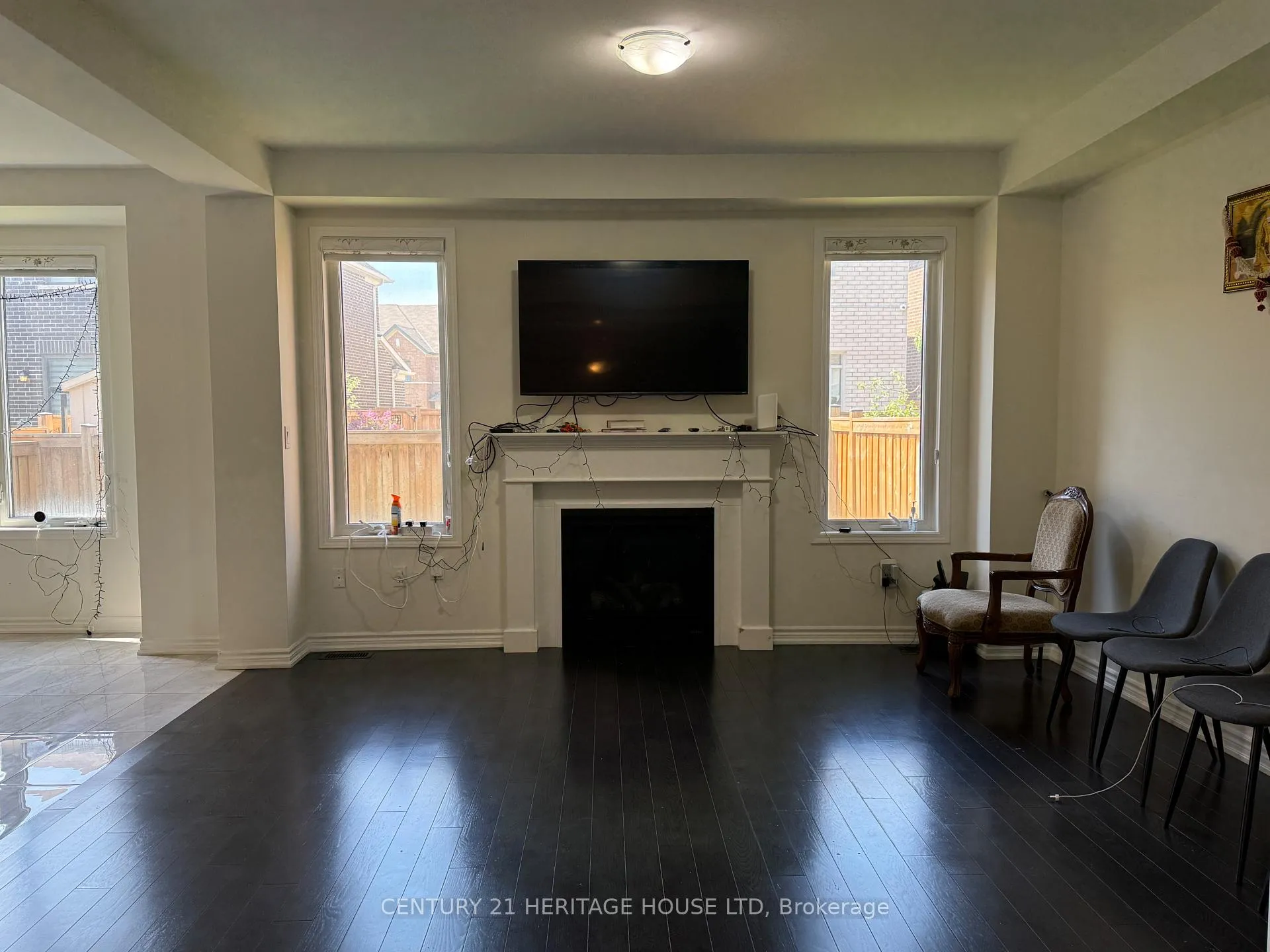 Photo 12 of 18 Dolucci Crescent E, Brampton, Northwest Brampton — HOMEH