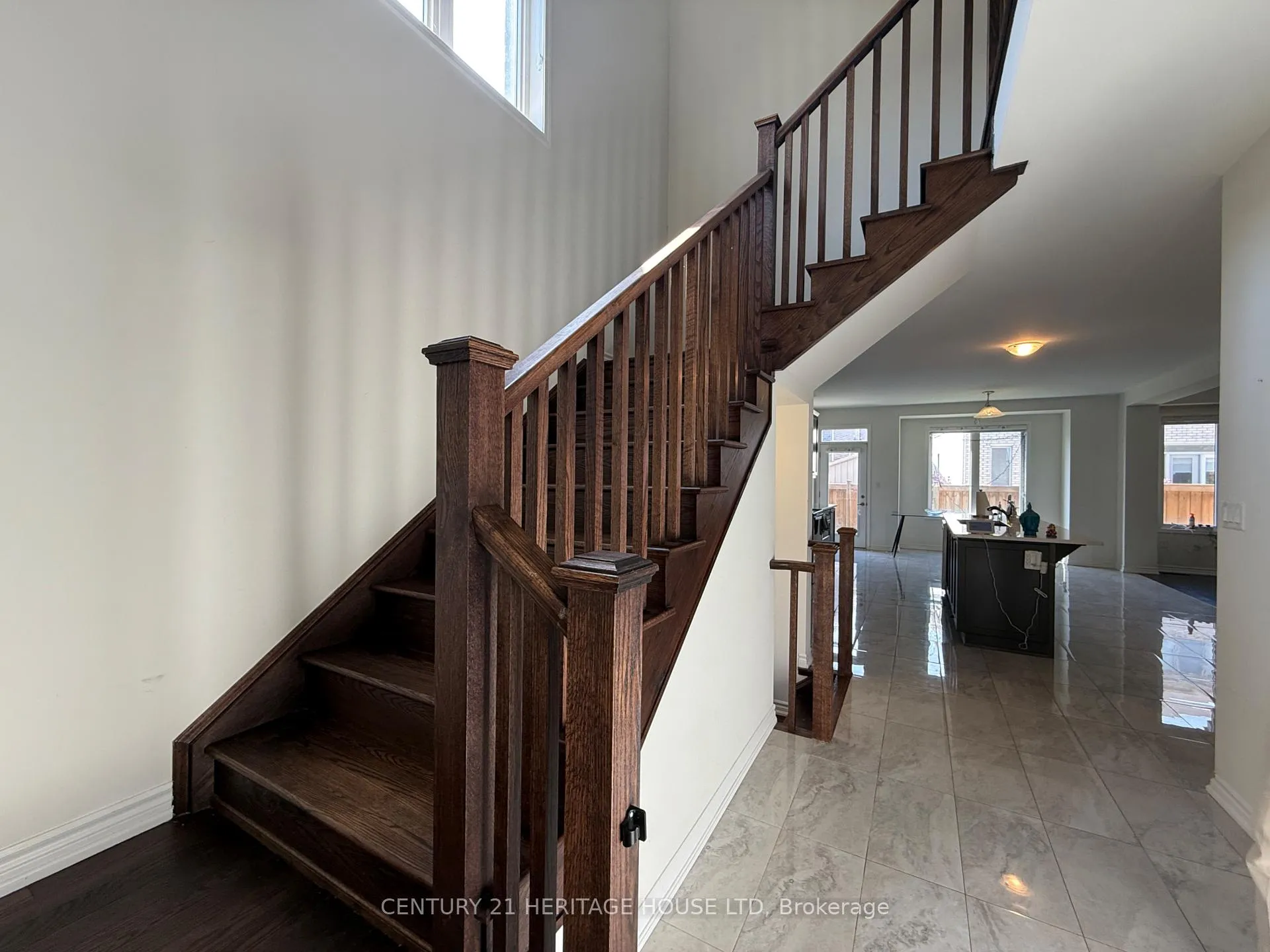 Photo 14 of 18 Dolucci Crescent E, Brampton, Northwest Brampton — HOMEH
