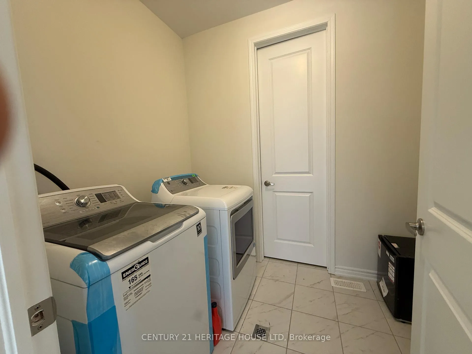 Photo 21 of 18 Dolucci Crescent E, Brampton, Northwest Brampton — HOMEH