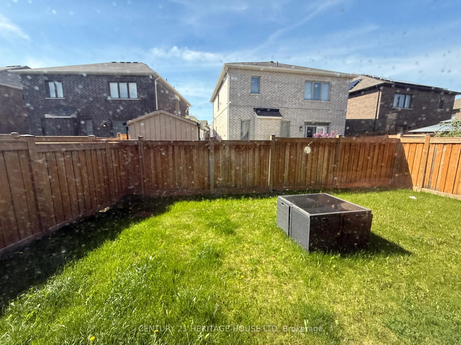 Photo 25 of 18 Dolucci Crescent E, Brampton, Northwest Brampton — HOMEH