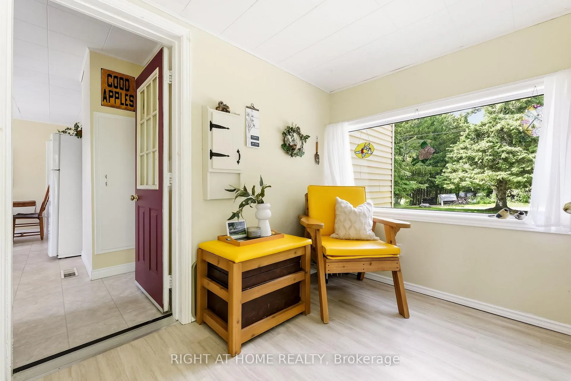 Photo 4 of 8601 Lander Road, Hamilton Township, Rural Hamilton — HOMEH