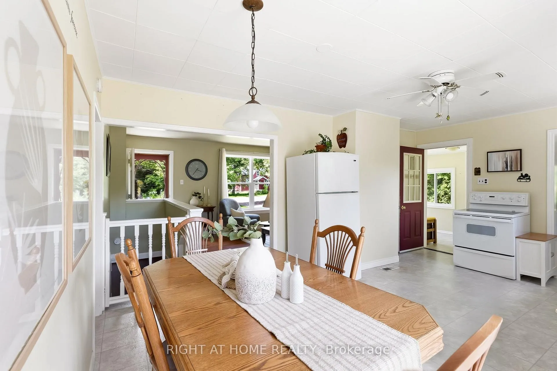 Photo 5 of 8601 Lander Road, Hamilton Township, Rural Hamilton — HOMEH