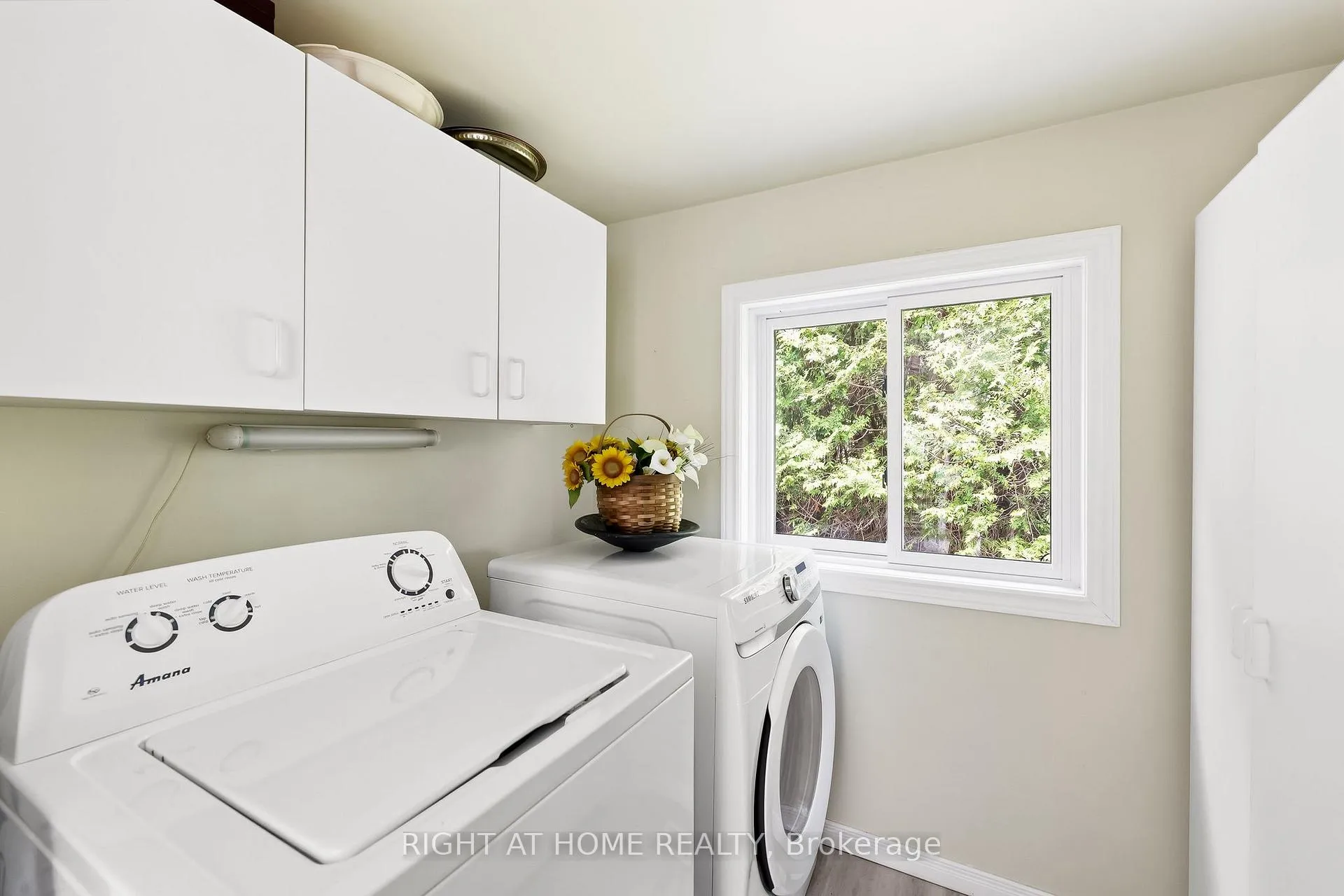 Photo 9 of 8601 Lander Road, Hamilton Township, Rural Hamilton — HOMEH