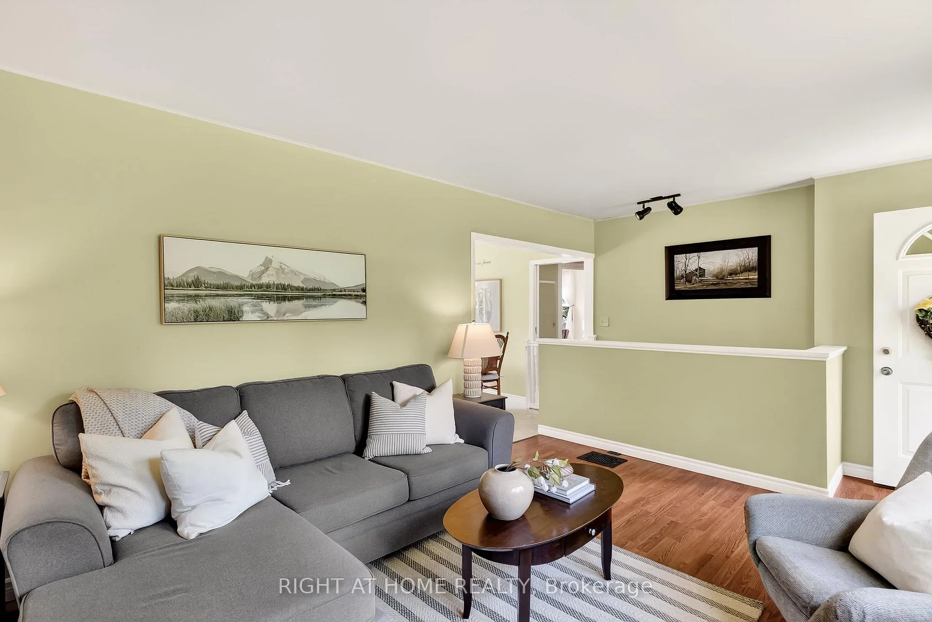 Photo 12 of 8601 Lander Road, Hamilton Township, Rural Hamilton — HOMEH