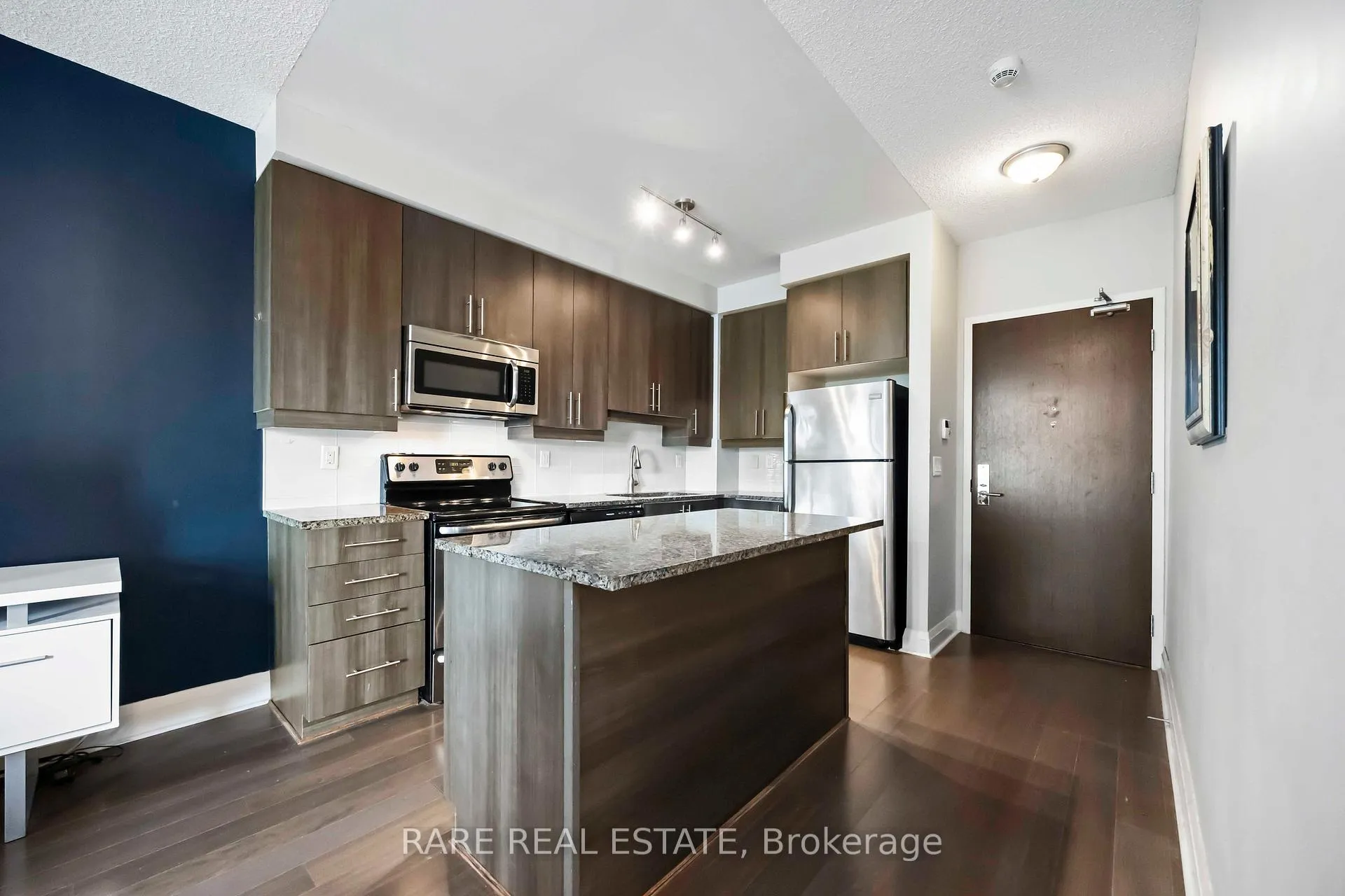 Front of Unit 206, 1185 The Queensway