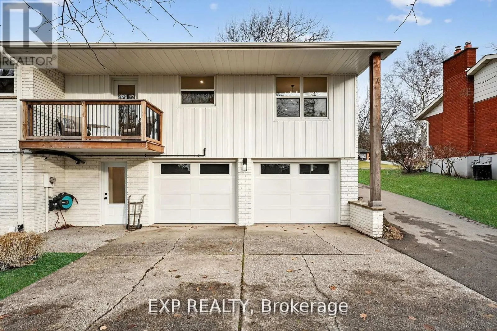 Photo 3 of 34 Pancake Lane, Pelham, Fonthill — HOMEH