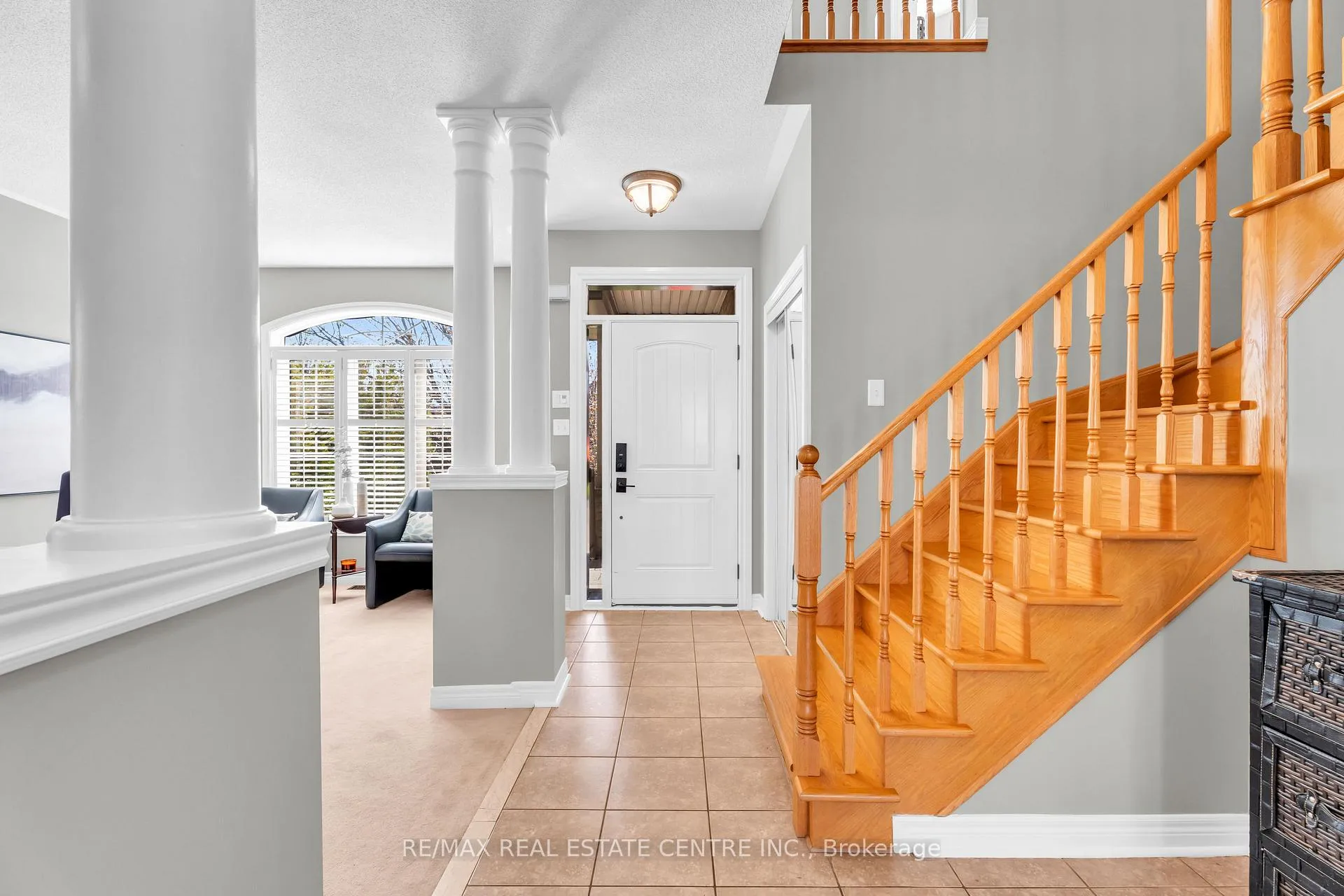 Photo 6 of 106 Belmont Boulevard, Halton Hills, Georgetown — HOMEH