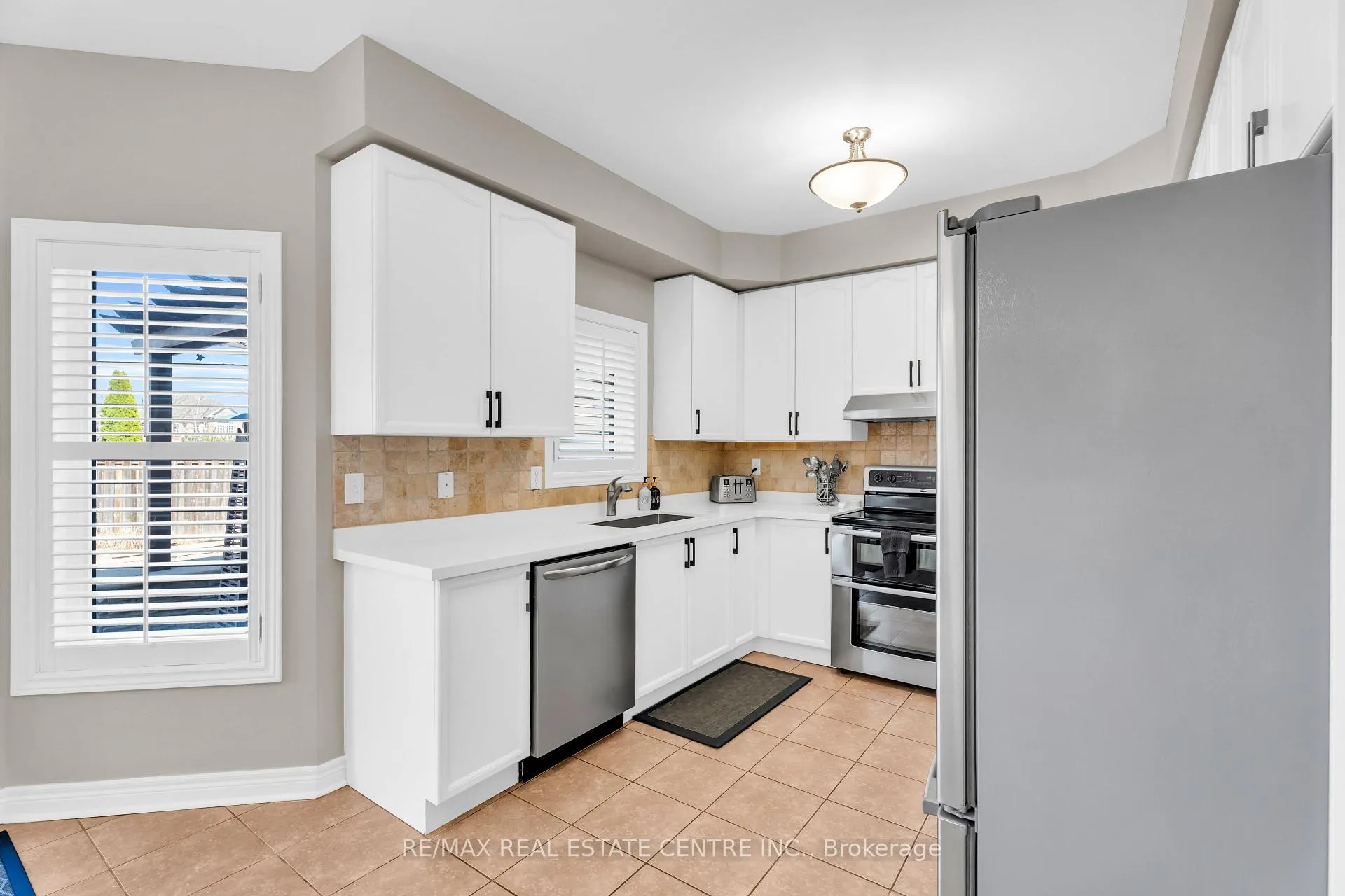 Photo 14 of 106 Belmont Boulevard, Halton Hills, Georgetown — HOMEH