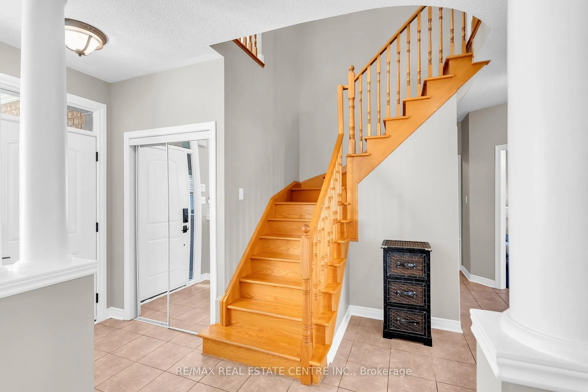 Photo 23 of 106 Belmont Boulevard, Halton Hills, Georgetown — HOMEH