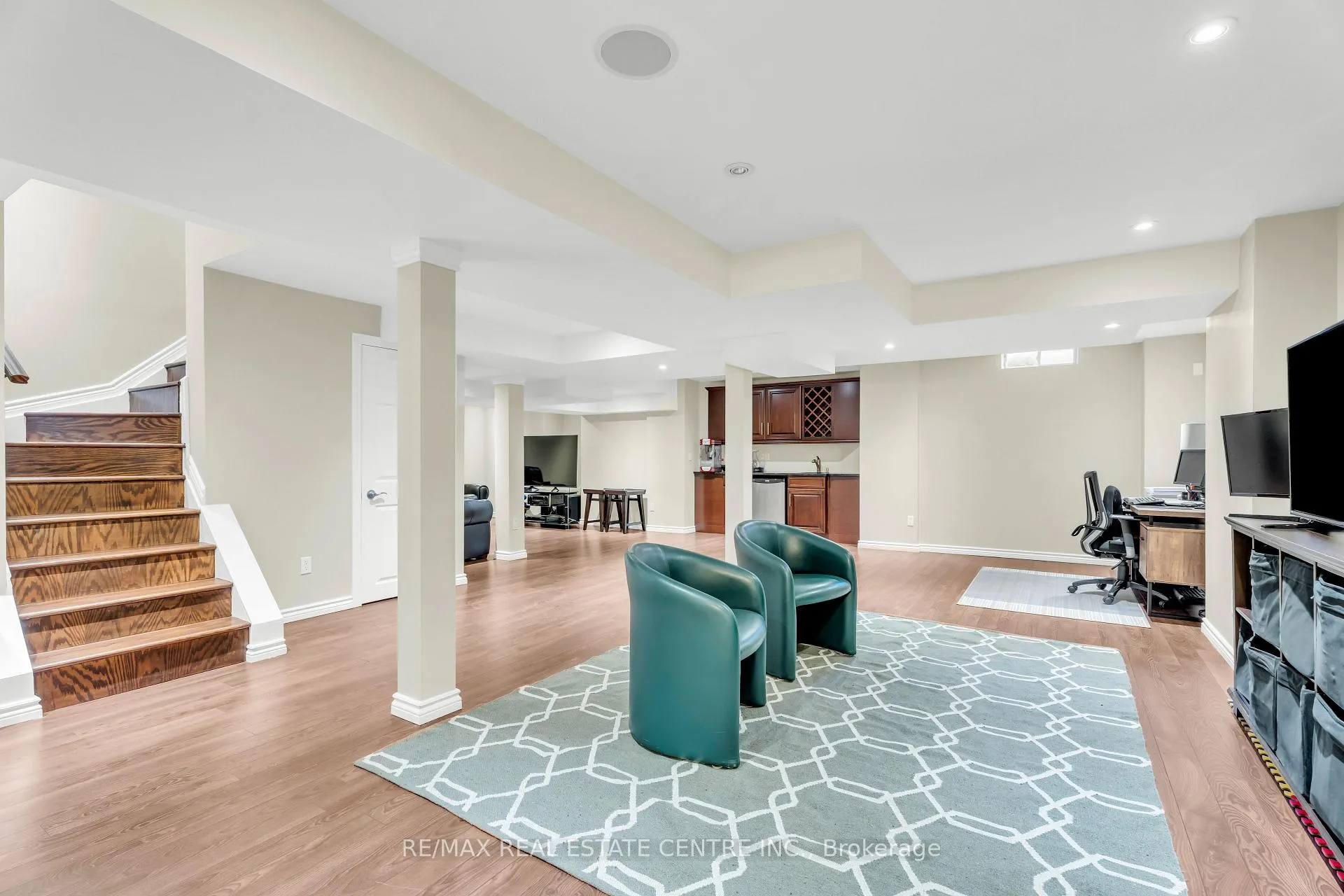 Photo 33 of 106 Belmont Boulevard, Halton Hills, Georgetown — HOMEH