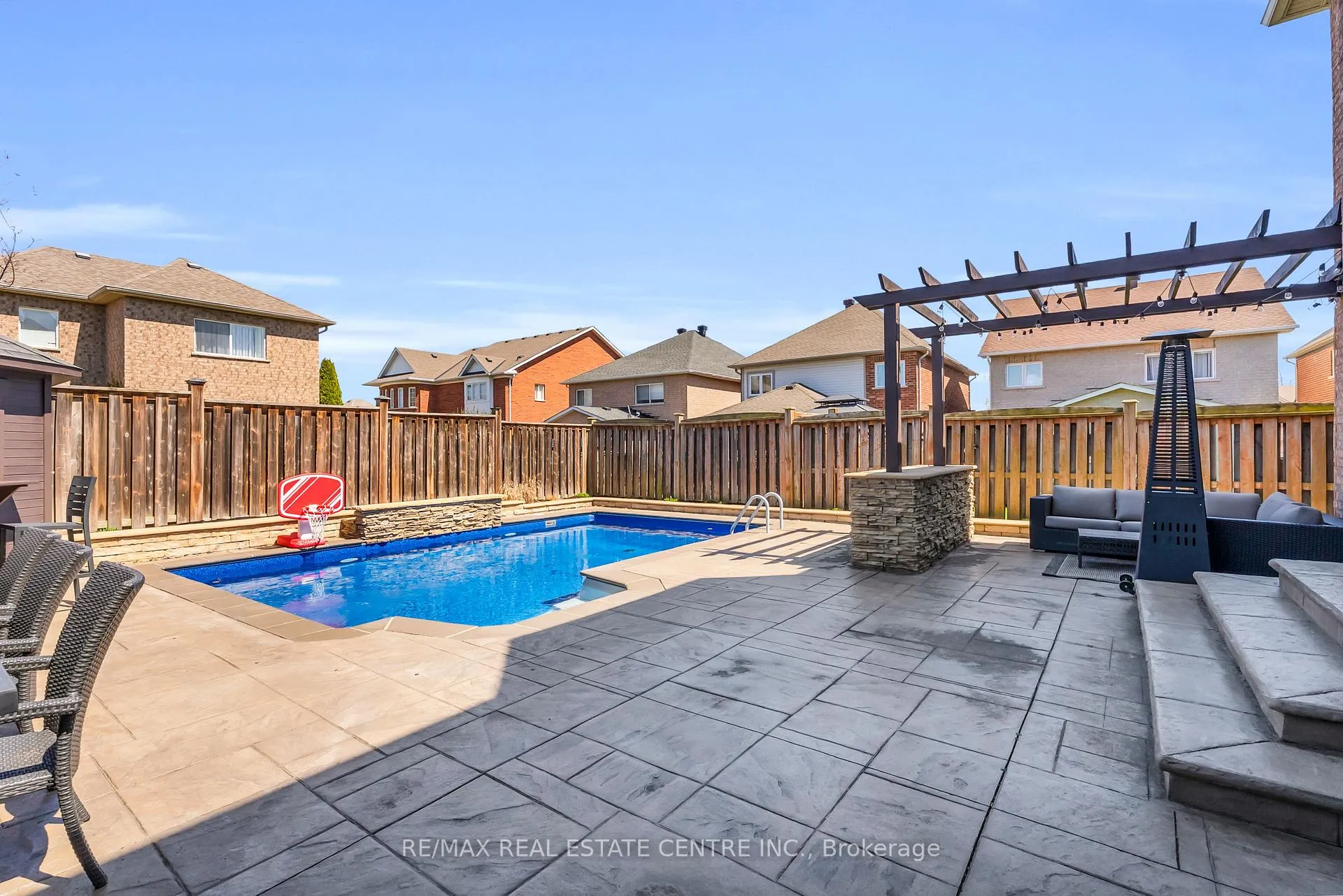 Photo 45 of 106 Belmont Boulevard, Halton Hills, Georgetown — HOMEH