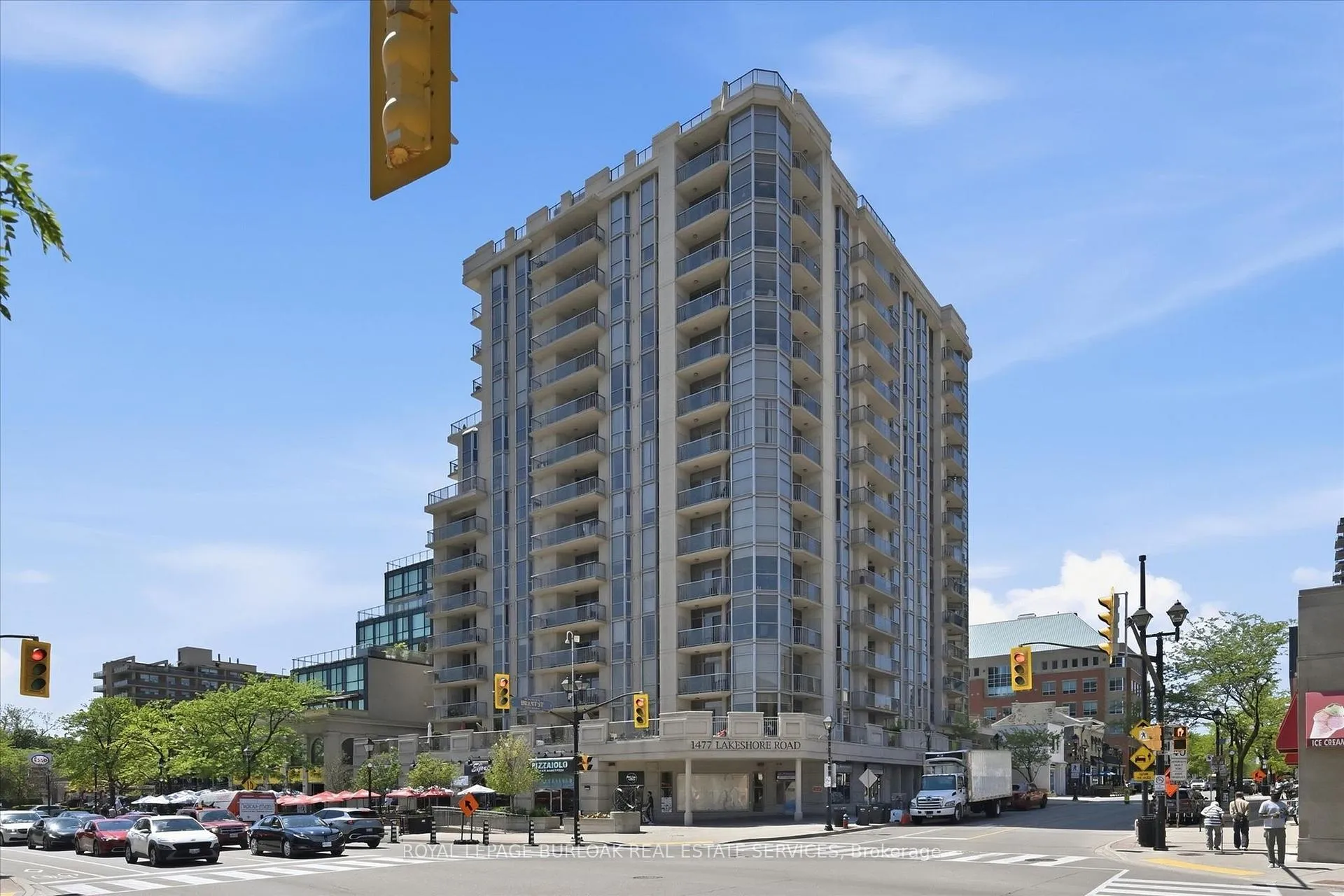 Front of Unit 305, 1477 Lakeshore Road