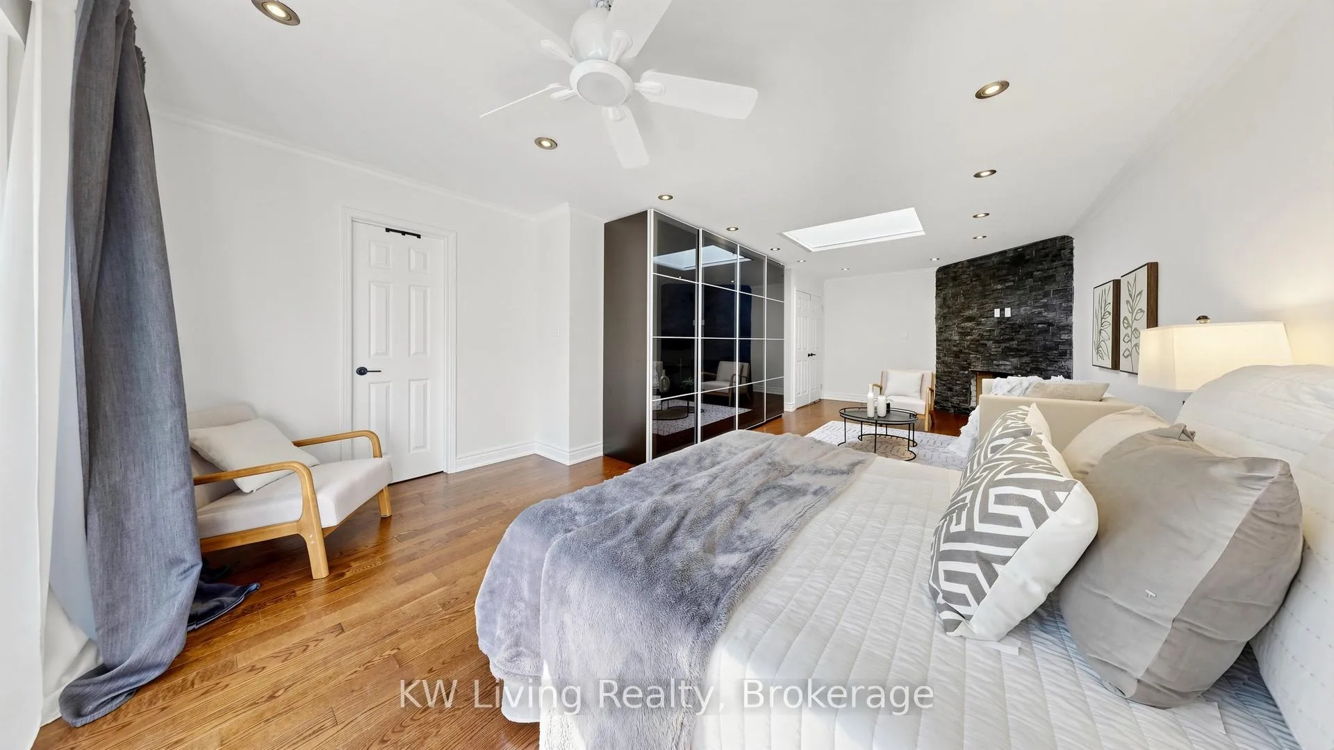 Photo 35 of 4251 Lastrada Heights, Mississauga, Creditview — HOMEH