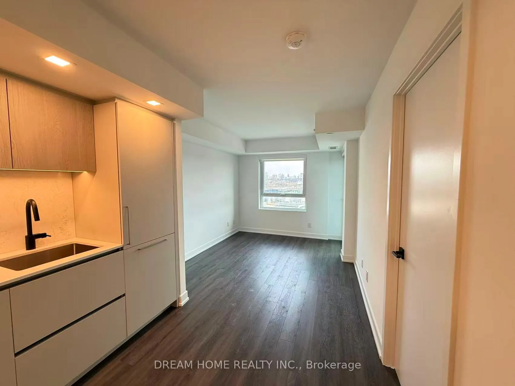 Photo 3 of Unit 906, 609 Sherborne Street, Toronto, North St. James Town — HOMEH