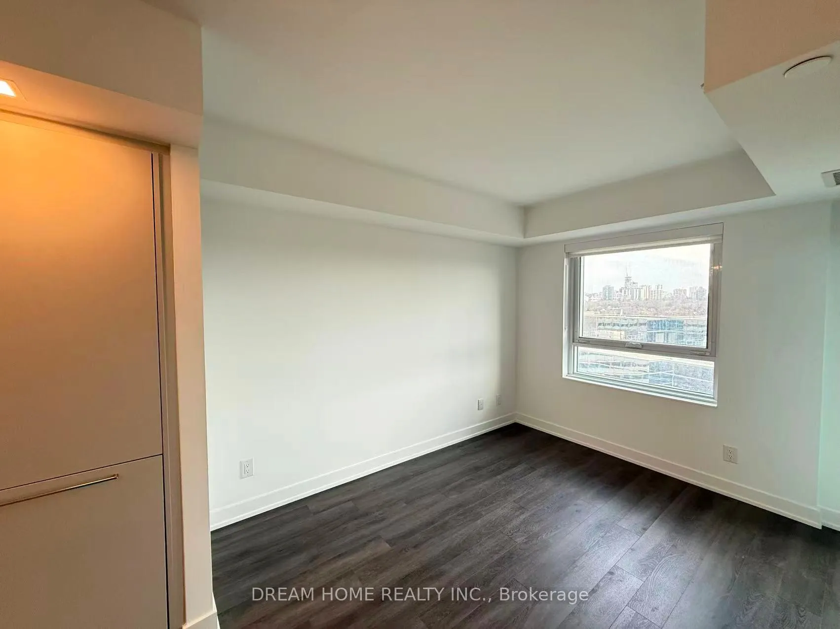 Photo 4 of Unit 906, 609 Sherborne Street, Toronto, North St. James Town — HOMEH