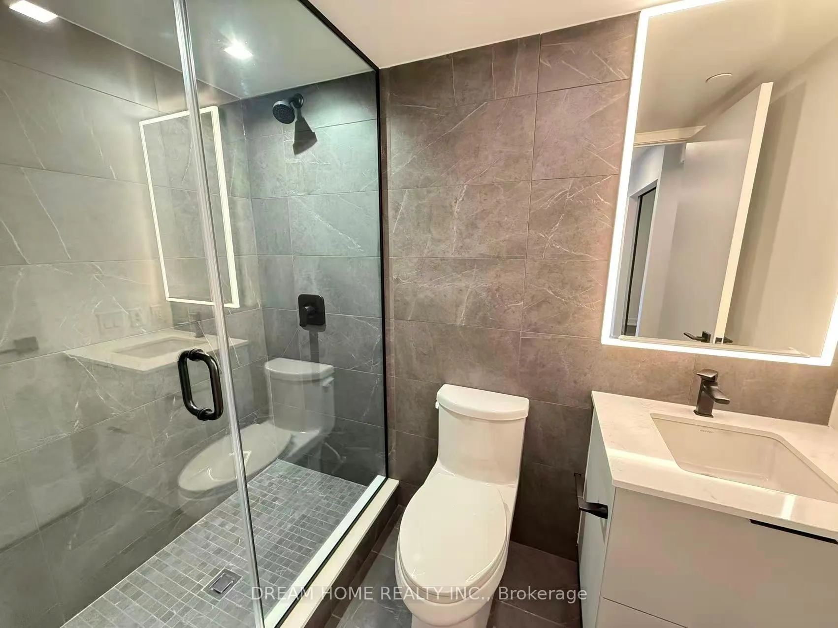 Photo 7 of Unit 906, 609 Sherborne Street, Toronto, North St. James Town — HOMEH