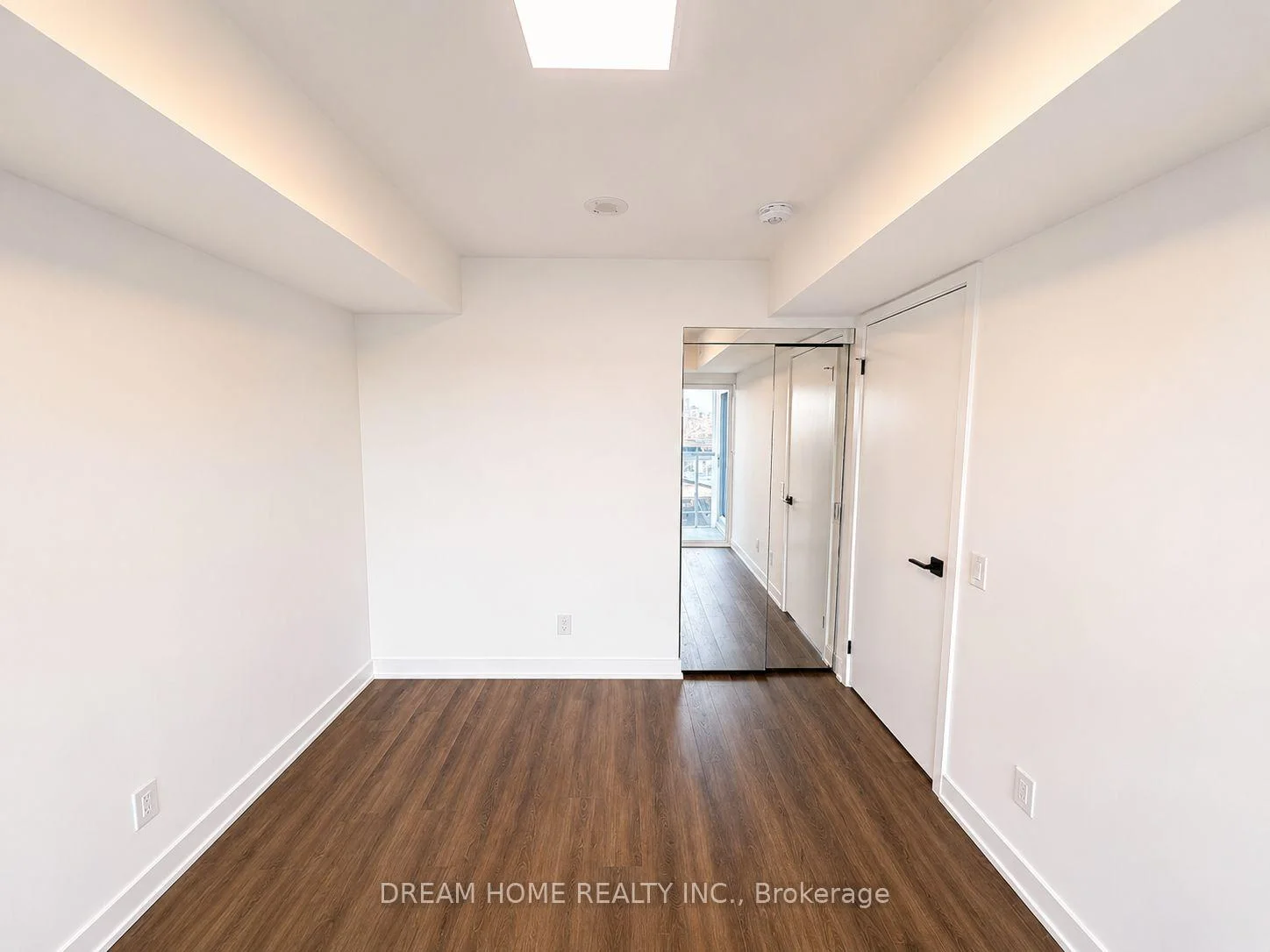 Photo 26 of Unit 906, 609 Sherborne Street, Toronto, North St. James Town — HOMEH