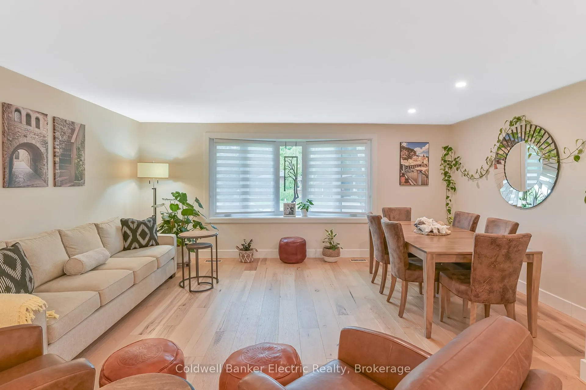Photo 5 of 872 Cumberland Avenue, Peterborough, Northcrest Ward 5 — HOMEH
