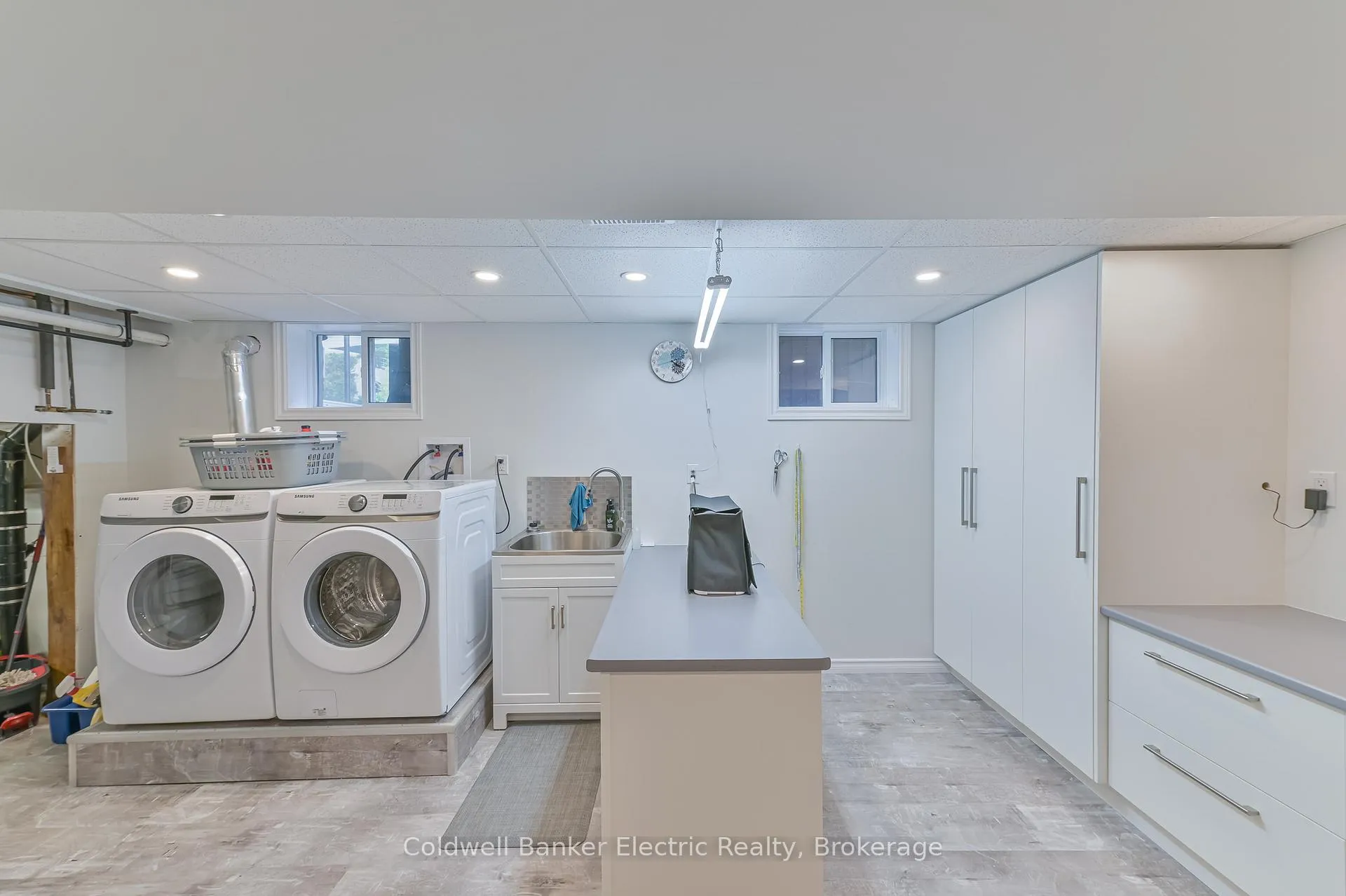 Photo 24 of 872 Cumberland Avenue, Peterborough, Northcrest Ward 5 — HOMEH