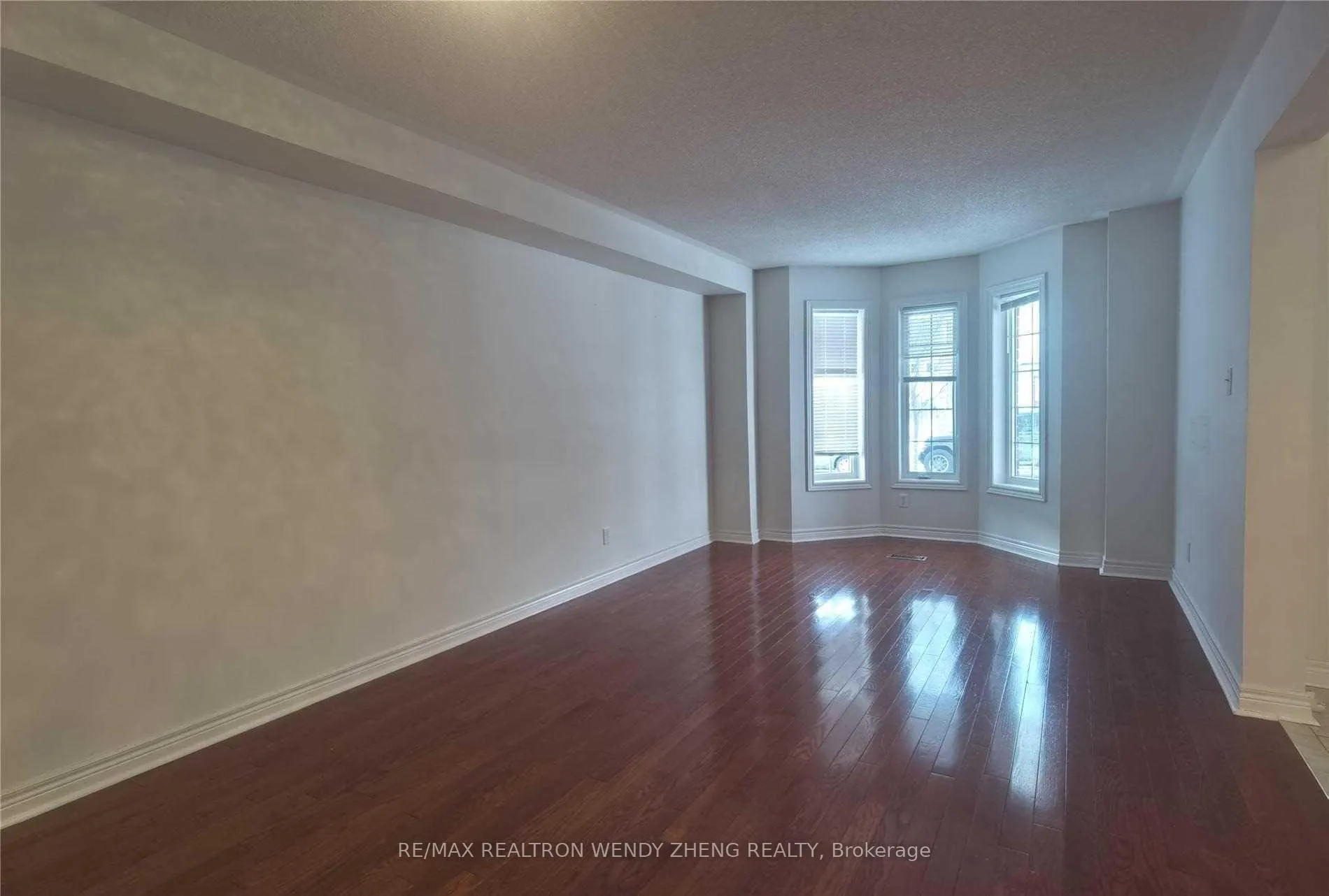 Photo 2 of 103 Greenhalf Drive, Ajax, South East — HOMEH