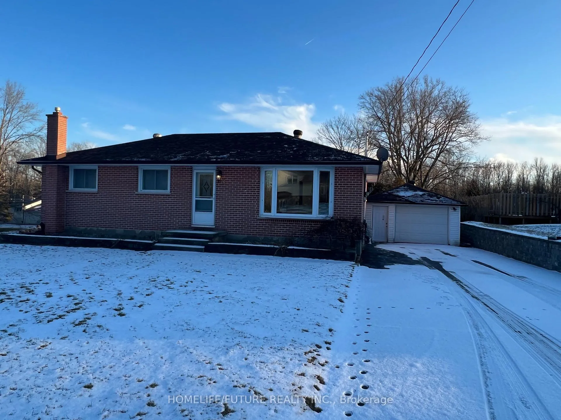Photo 5 of 35 Barry Road, Quinte West, Murray Ward — HOMEH