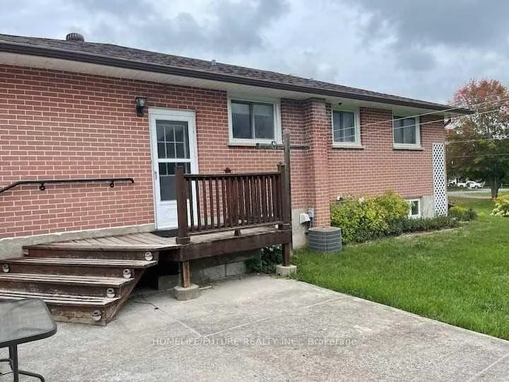 Photo 21 of 35 Barry Road, Quinte West, Murray Ward — HOMEH