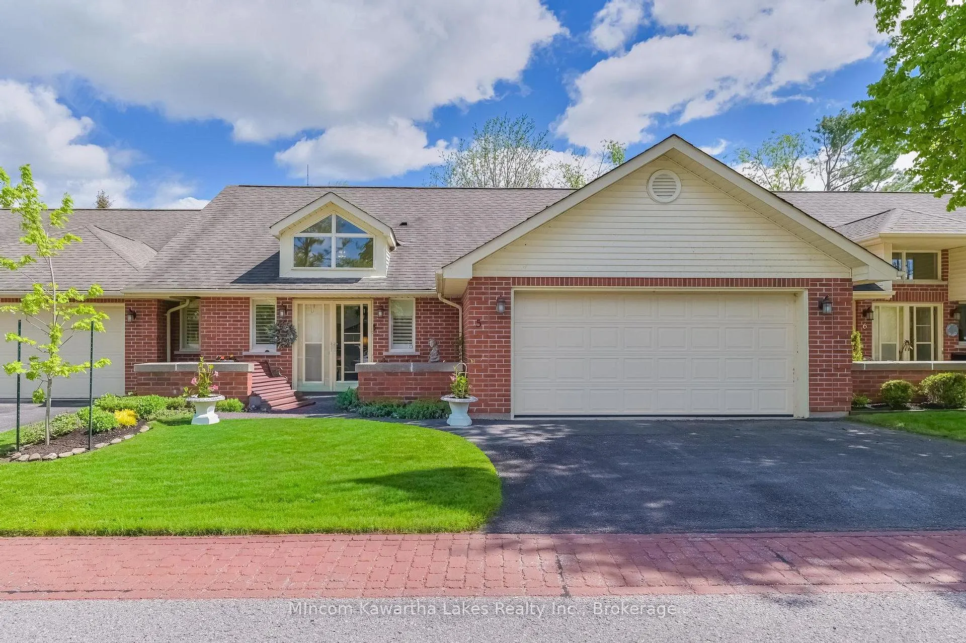Photo 1 of Unit 5, 1121 Armour Road N, Peterborough, Ashburnham Ward 4 — HOMEH