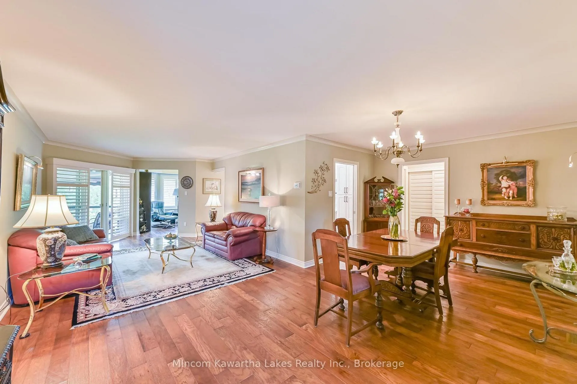 Photo 3 of Unit 5, 1121 Armour Road N, Peterborough, Ashburnham Ward 4 — HOMEH