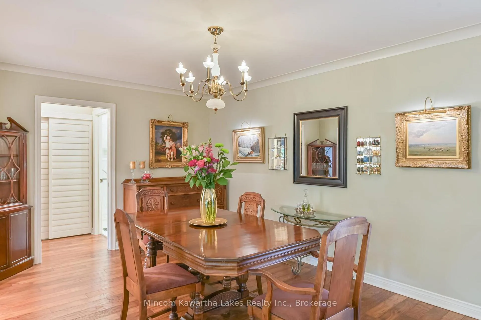 Photo 6 of Unit 5, 1121 Armour Road N, Peterborough, Ashburnham Ward 4 — HOMEH
