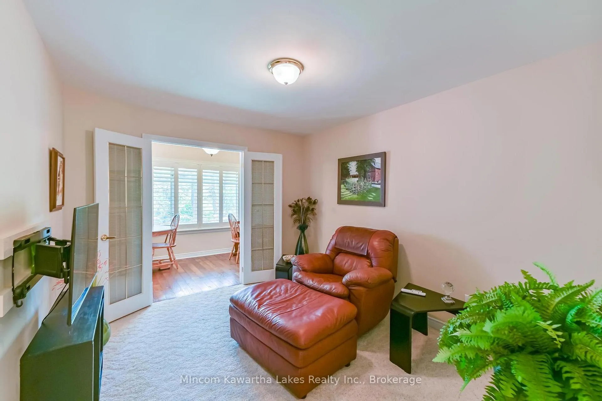 Photo 14 of Unit 5, 1121 Armour Road N, Peterborough, Ashburnham Ward 4 — HOMEH