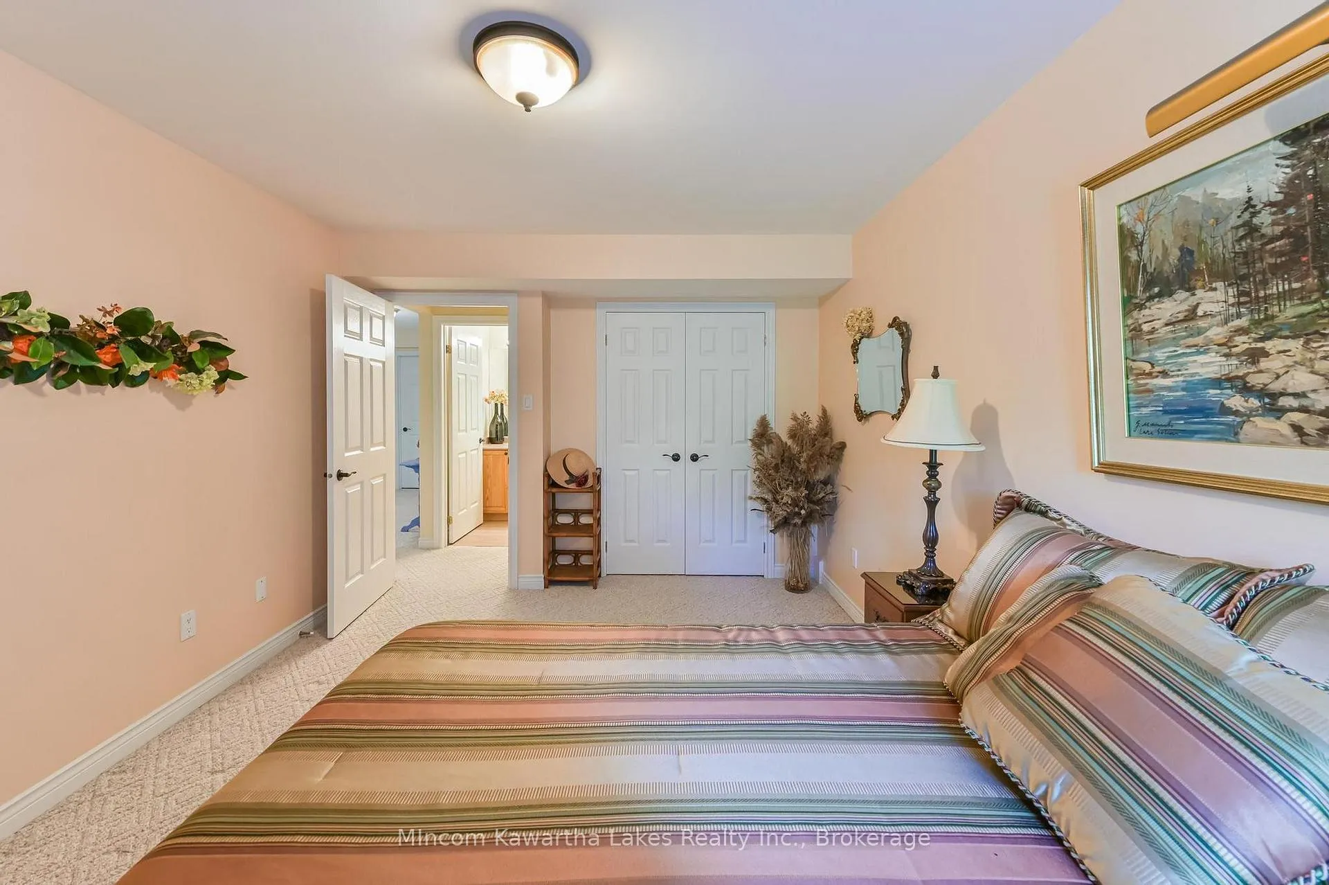 Photo 34 of Unit 5, 1121 Armour Road N, Peterborough, Ashburnham Ward 4 — HOMEH